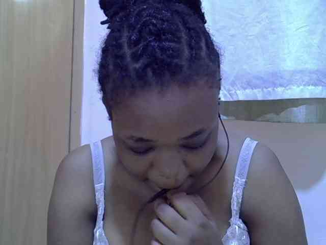 Ebonybootygirl webcam