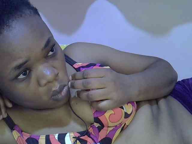 Ebonybootygirl webcam