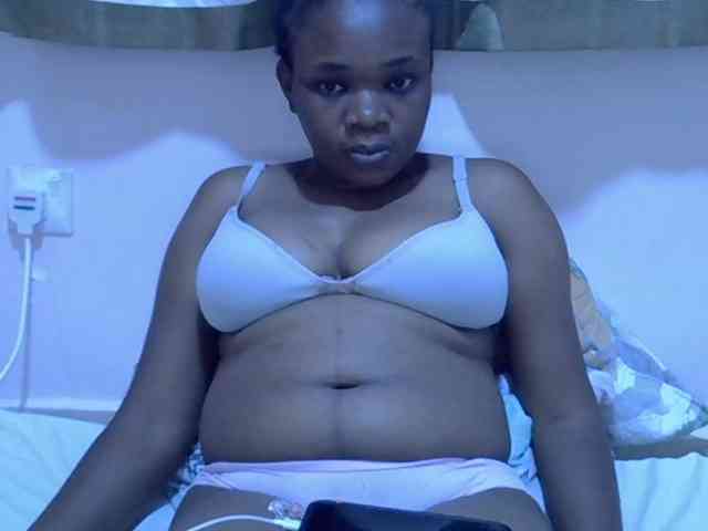 Ebonybootygirl webcam