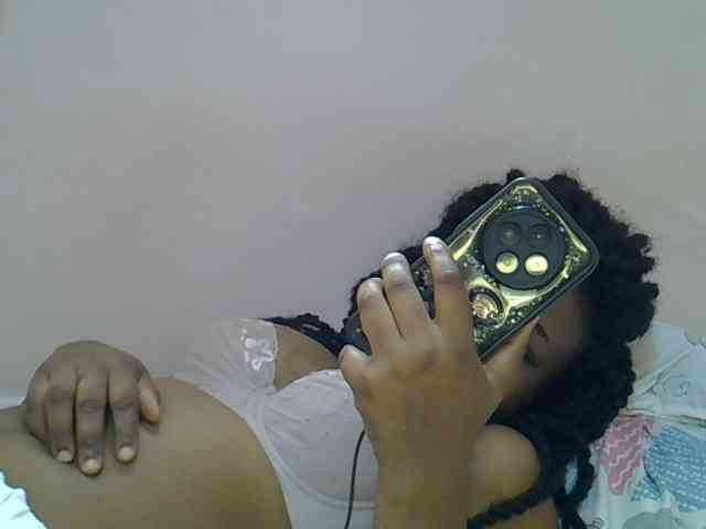 Ebonybootygirl webcam