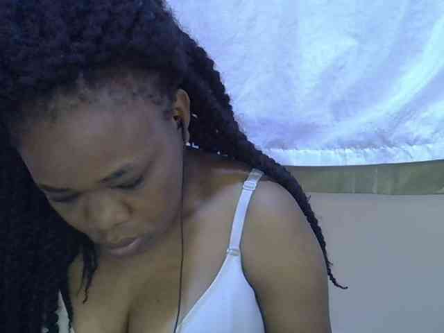 Ebonybootygirl webcam