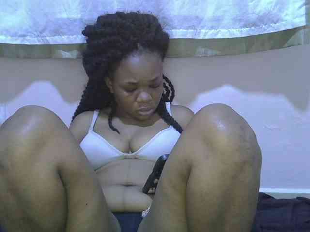 Ebonybootygirl webcam