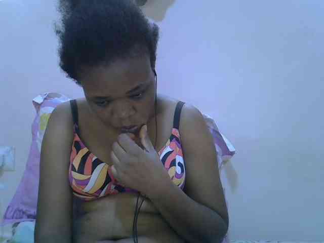 Ebonybootygirl webcam