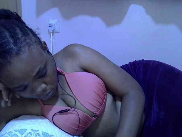 Ebonybootygirl webcam