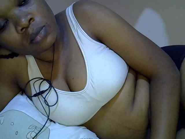 Ebonybootygirl webcam