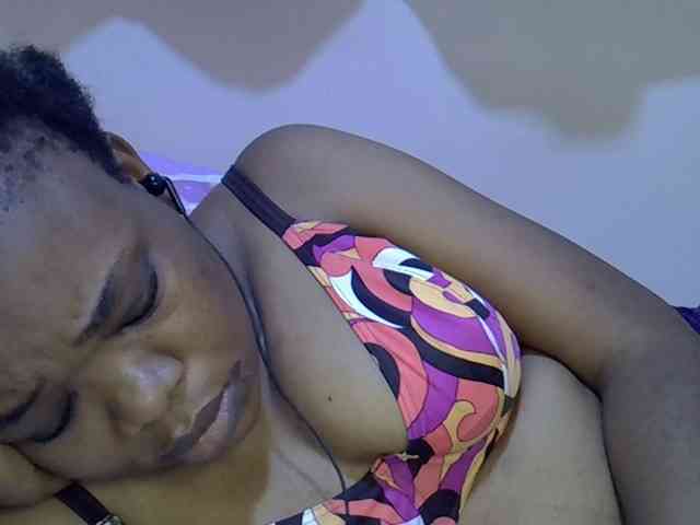 Ebonybootygirl webcam