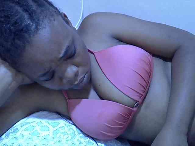 Ebonybootygirl webcam