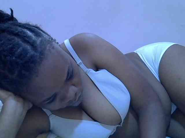 Ebonybootygirl webcam