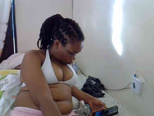 Ebonybootygirl webcam