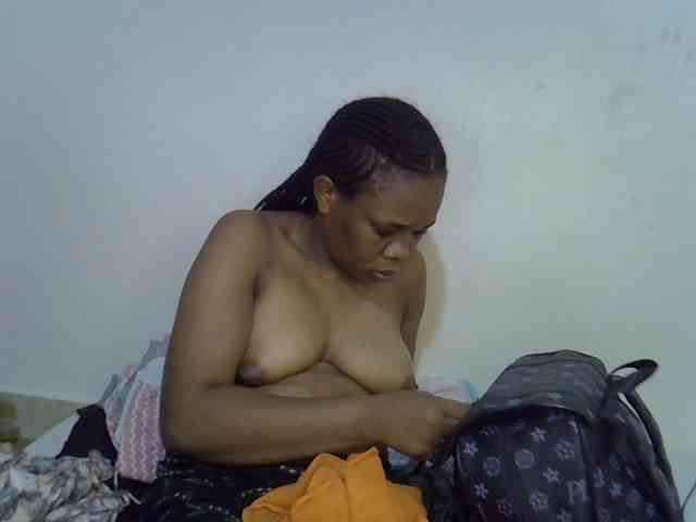 Ebonybootygirl webcam