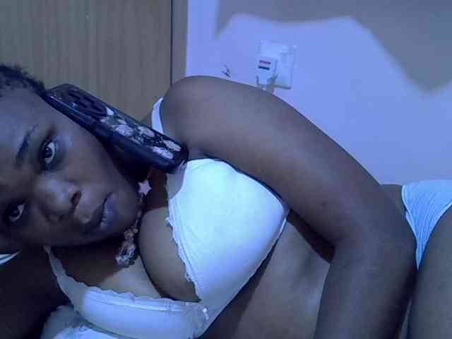 Ebonybootygirl webcam