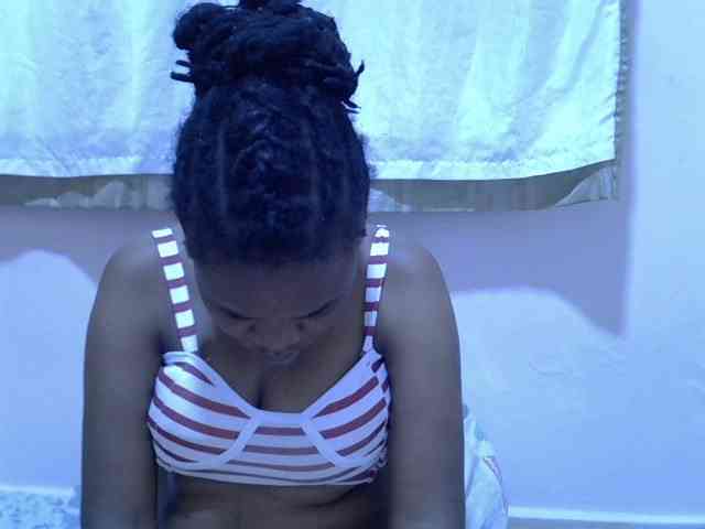 Ebonybootygirl webcam