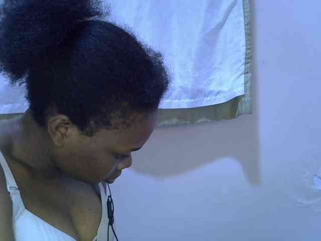 Ebonybootygirl webcam