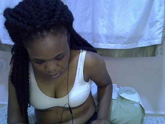 Ebonybootygirl webcam