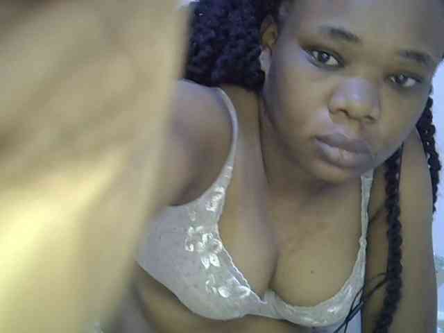 Ebonybootygirl webcam
