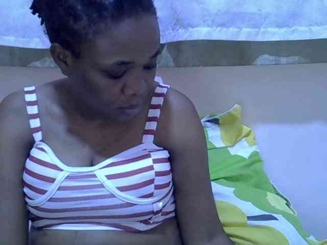 Ebonybootygirl webcam