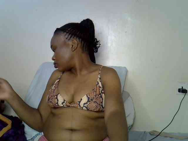 Ebonybootygirl webcam