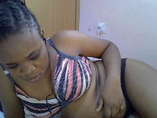 Ebonybootygirl webcam
