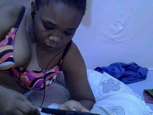 Ebonybootygirl webcam