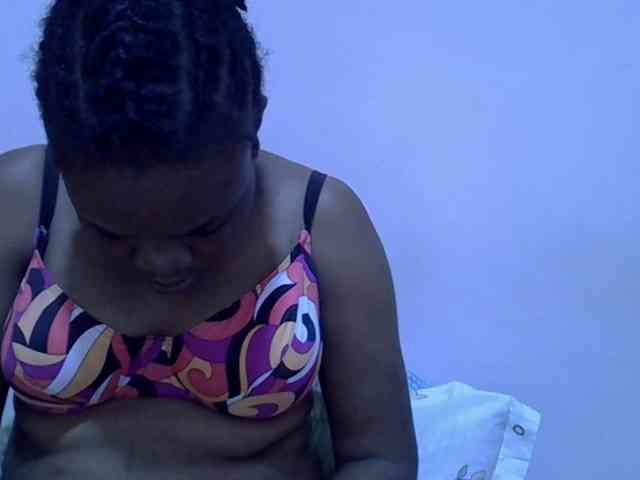 Ebonybootygirl webcam