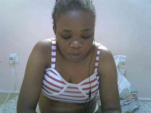 Ebonybootygirl webcam