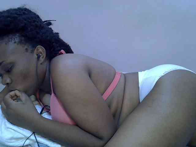 Ebonybootygirl webcam