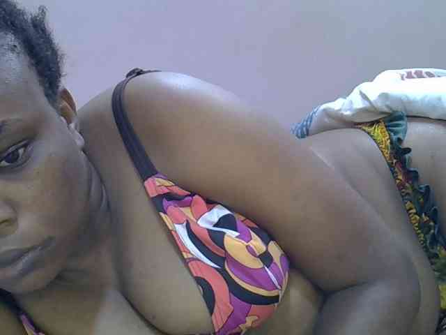 Ebonybootygirl webcam