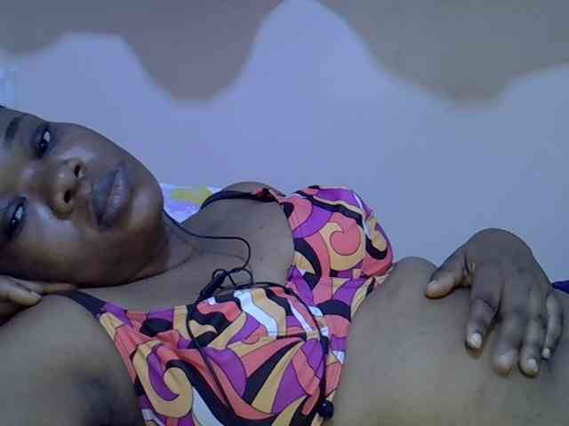 Ebonybootygirl webcam