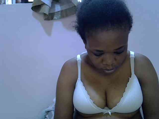 Ebonybootygirl webcam