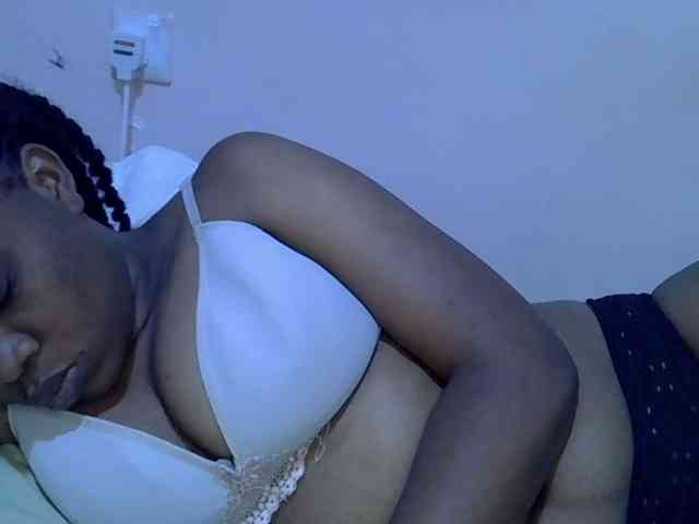 Ebonybootygirl webcam