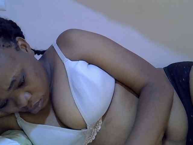 Ebonybootygirl webcam