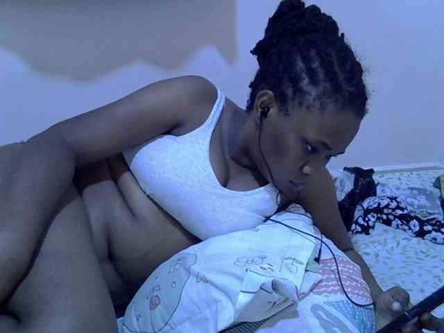 Ebonybootygirl webcam