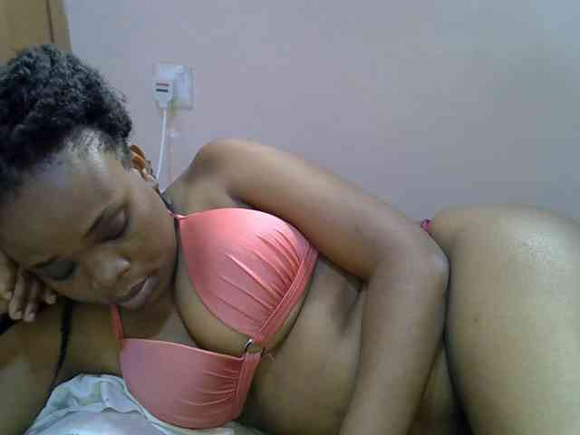 Ebonybootygirl webcam