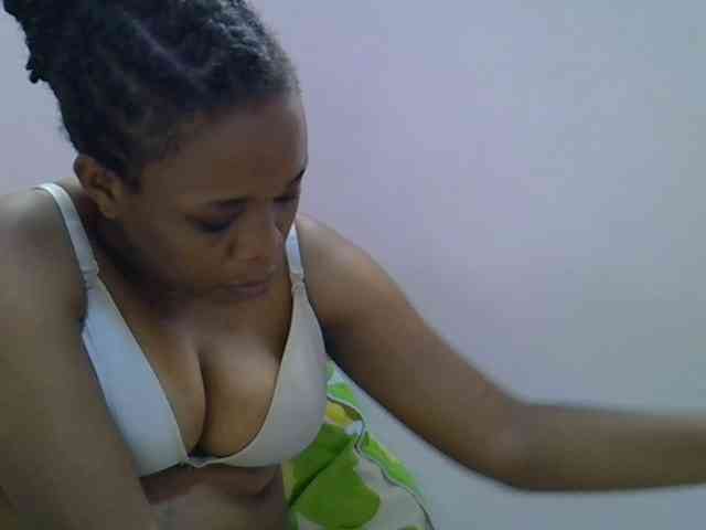 Ebonybootygirl webcam
