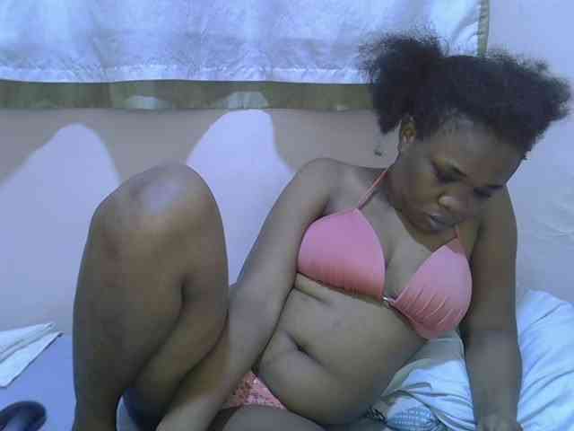Ebonybootygirl webcam