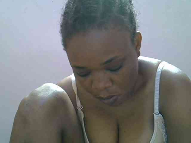 Ebonybootygirl webcam