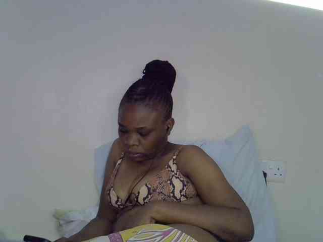 Ebonybootygirl webcam