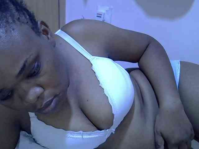 Ebonybootygirl webcam