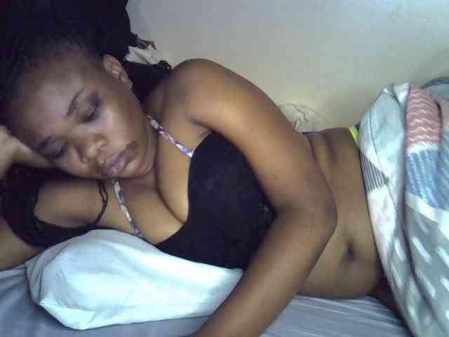 Ebonybootygirl webcam