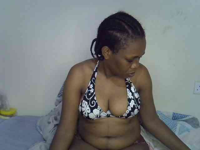Ebonybootygirl webcam