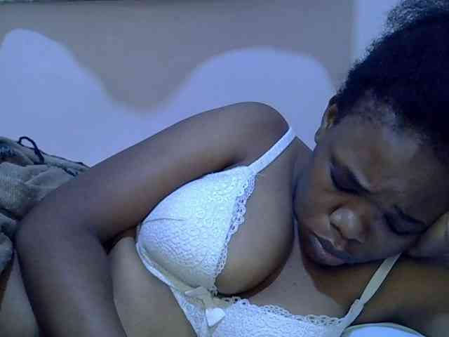 Ebonybootygirl webcam