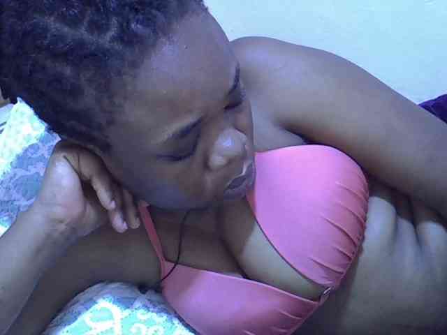 Ebonybootygirl webcam