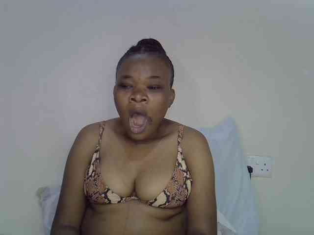 Ebonybootygirl webcam