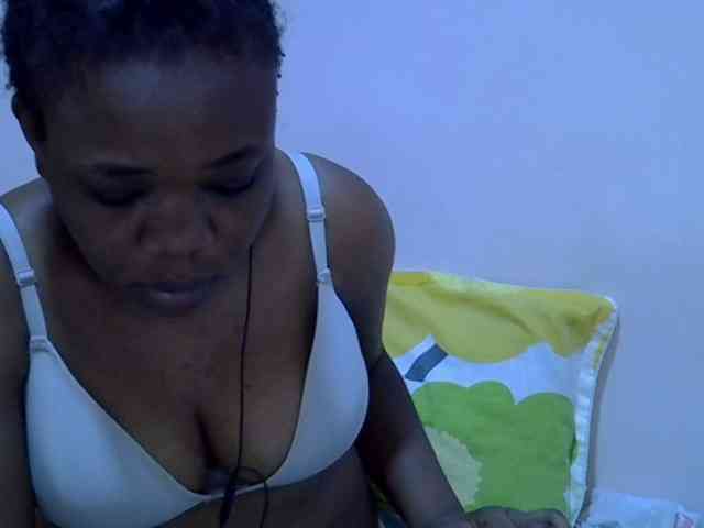 Ebonybootygirl webcam