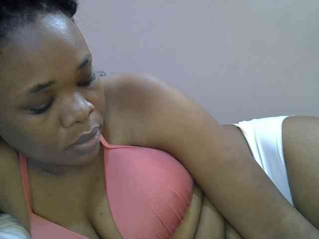 Ebonybootygirl webcam