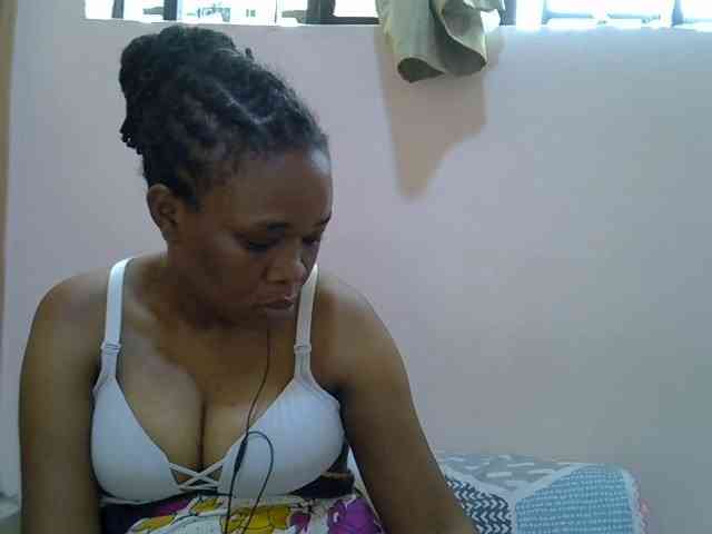 Ebonybootygirl webcam