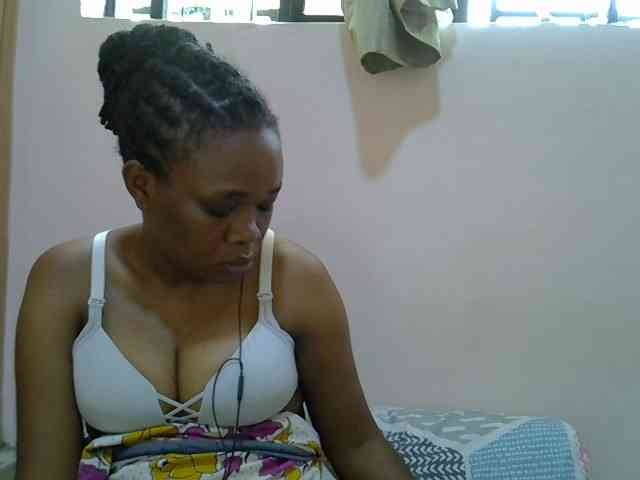 Ebonybootygirl webcam