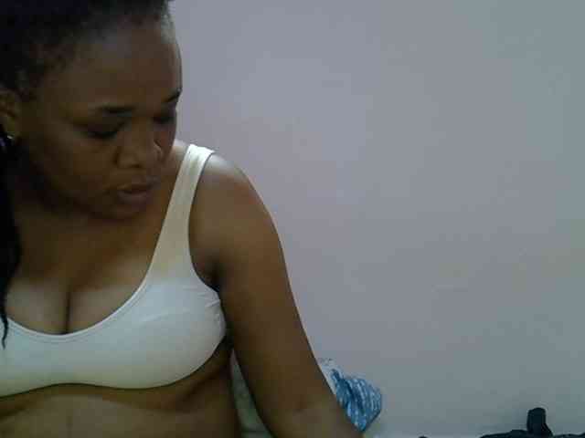 Ebonybootygirl webcam