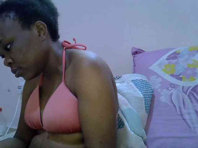 Ebonybootygirl webcam