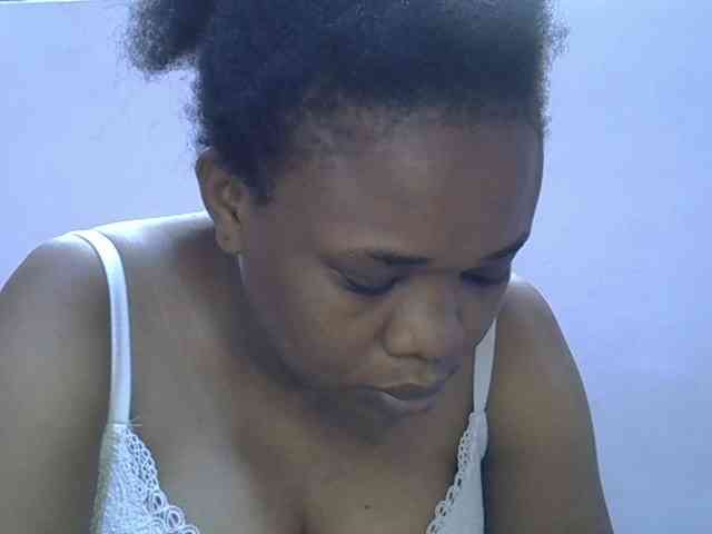Ebonybootygirl webcam